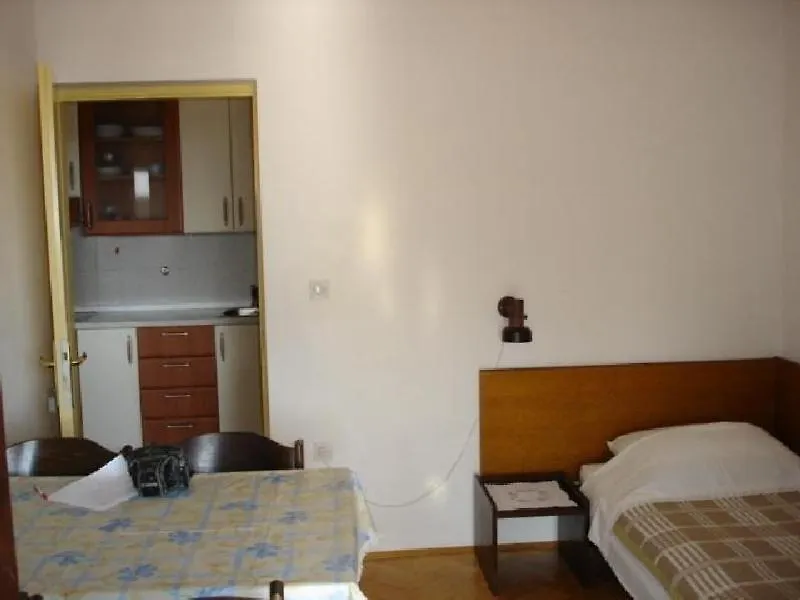 Beachfront Apartment 4526-1 Punat Croatia